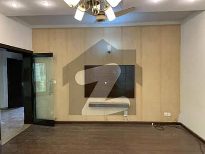 BEAUTIFULL UPPER PORTION FOR RENT IN DHA LAHORE