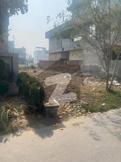 سینٹرل پارک ۔ بلاک اے سینٹرل پارک ہاؤسنگ سکیم,لاہور میں 10 مرلہ رہائشی پلاٹ 1.35 کروڑ میں برائے فروخت۔