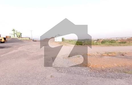 C15 Plot 50+90 For Sale