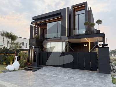 ڈی ایچ اے فیز 6 ڈیفنس (ڈی ایچ اے),لاہور میں 5 کمروں کا 1 کنال مکان 15.5 کروڑ میں برائے فروخت۔