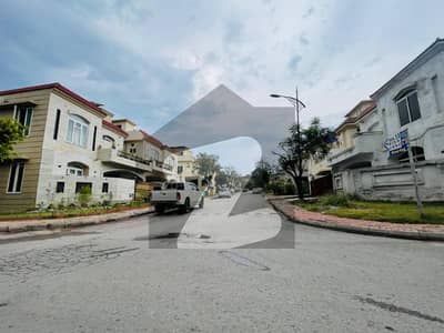 Premium 10 Marla Boulevard Plot | Sector C1, Bahria Enclave | Prime Location Premium 10 Marla Boulevard Plot | Sector C1, Bahria Enclave | Prime Location