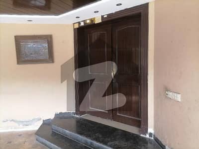 پنجاب کوآپریٹو ہاؤسنگ سوسائٹی لاہور میں 5 کمروں کا 1 کنال مکان 7.0 کروڑ میں برائے فروخت۔