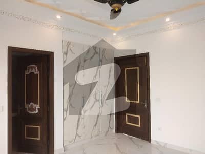 10 Marla House Available For Sale In Punjab Coop Housing Society