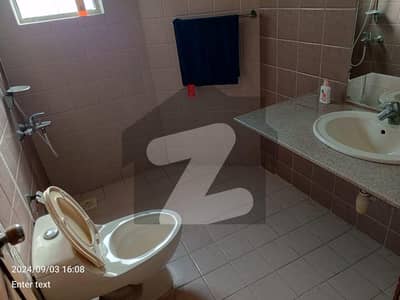 ایف ۔ 11 اسلام آباد میں 2 کمروں کا 7 مرلہ فلیٹ 1.6 لاکھ میں کرایہ پر دستیاب ہے۔