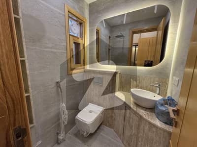 100 Yards Luxurious Bungalow Available For Rent