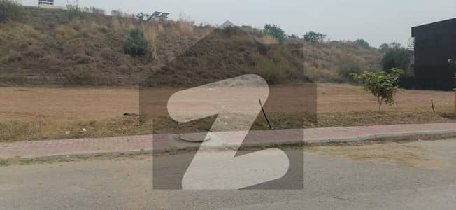 10 MARLA PLOT WITH EXTRA LAND AVAILABLE FOR SALE IN BLOCK L