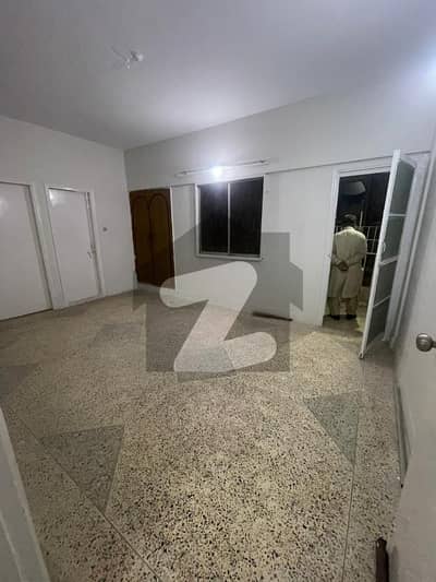 نارتھ ناظم آباد ۔ بلاک جے نارتھ ناظم آباد,کراچی میں 8 کمروں کا 1 کنال مکان 10.0 کروڑ میں برائے فروخت۔