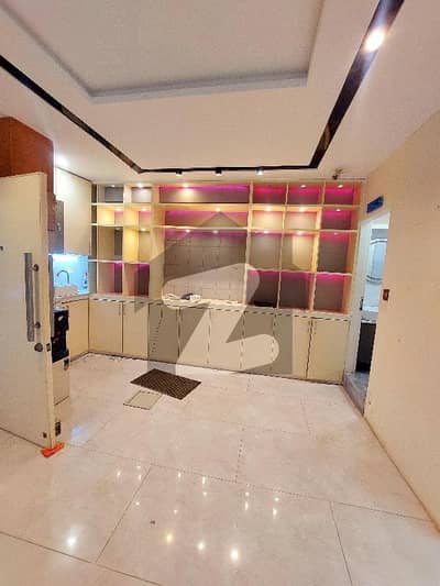 بخاری کمرشل ایریا ڈی ایچ اے فیز 6,ڈی ایچ اے ڈیفینس,کراچی میں 5 مرلہ دفتر 2.1 لاکھ میں کرایہ پر دستیاب ہے۔