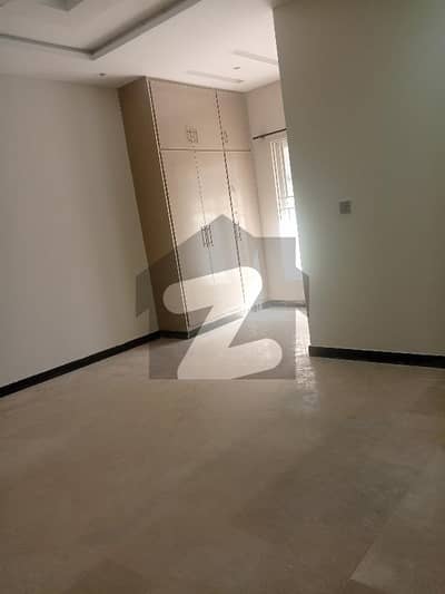 جی ۔ 9/4 جی ۔ 9,اسلام آباد میں 3 کمروں کا 14 مرلہ زیریں پورشن 1.6 لاکھ میں کرایہ پر دستیاب ہے۔