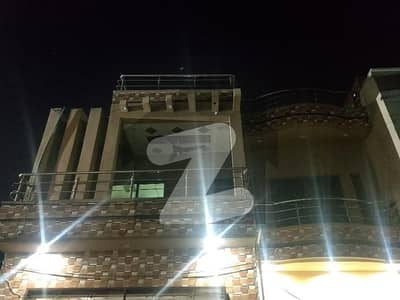 ٹھوکر نیاز بیگ لاہور میں 5 کمروں کا 6 مرلہ مکان 1.8 کروڑ میں برائے فروخت۔