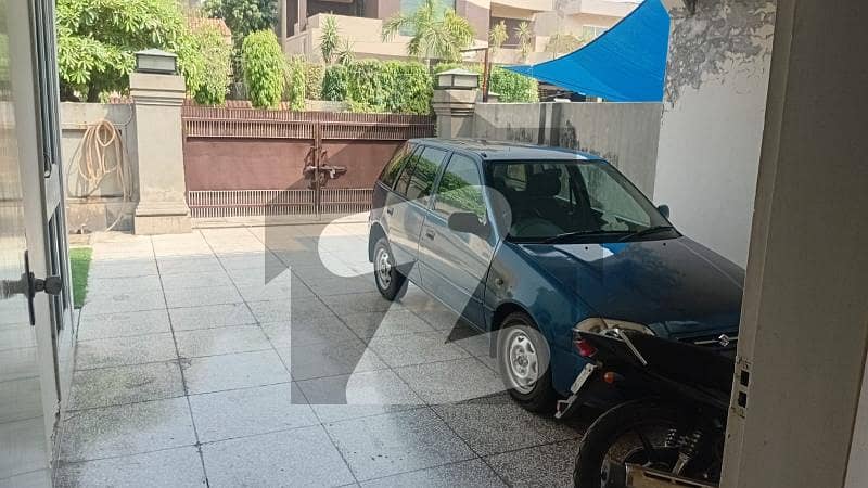 1 KANAL SINGLE STOREY HOUSE SOLID CONSTRUCTION IDEAL LOCATION 1 KANAL SINGLE STOREY HOUSE SOLID CONSTRUCTION IDEAL LOCATION