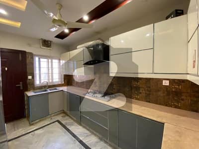 3 side Corner 12 Marla Upper Portion for Rent Gas Available