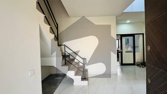 بینکرس ایوینیو کوآپریٹو ہاؤسنگ سوسائٹی لاہور میں 3 کمروں کا 5 مرلہ مکان 1.85 کروڑ میں برائے فروخت۔ بینکرس ایوینیو کوآپریٹو ہاؤسنگ سوسائٹی لاہور میں 3 کمروں کا 5 مرلہ مکان 1.85 کروڑ میں برائے فروخت۔