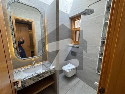 Most Luxurious House For Rent