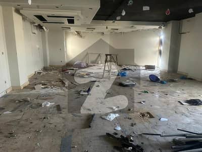 شاہراہِ فیصل کراچی میں 1 کنال دفتر 6.8 لاکھ میں کرایہ پر دستیاب ہے۔