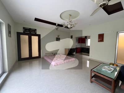 ڈی ایچ اے فیز 7 ڈیفنس (ڈی ایچ اے),لاہور میں 3 کمروں کا 1 کنال بالائی پورشن 1.1 لاکھ میں کرایہ پر دستیاب ہے۔