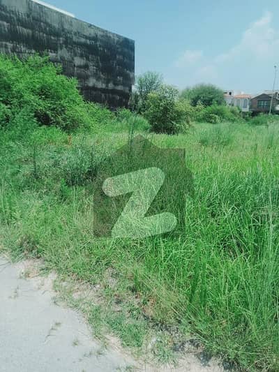 ایف ۔ 11/2 ایف ۔ 11,اسلام آباد میں 1 کنال رہائشی پلاٹ 15.0 کروڑ میں برائے فروخت۔