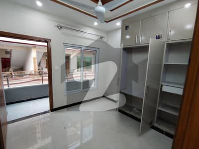 چٹھہ بختاور اسلام آباد میں 3 مرلہ مکان 1.55 کروڑ میں برائے فروخت۔