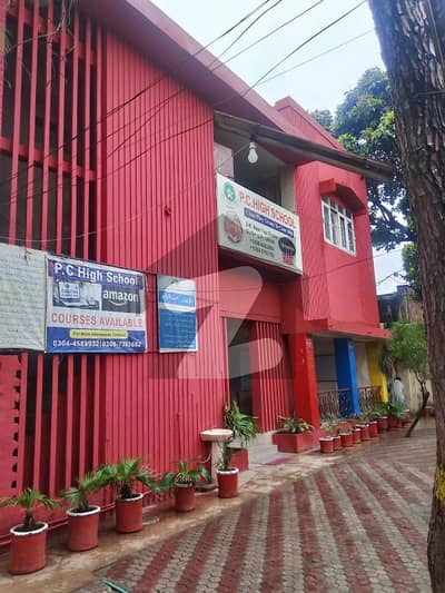 Prime Location 2 Kanal 4 Marla Old House For Sale In Gulberg Lahore