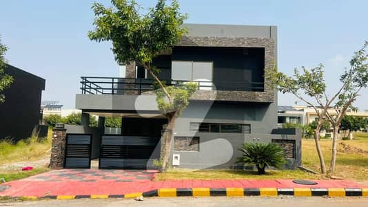 Double Storey 10 Marla House Available In Bahria Town Phase 8 - Block I For sale