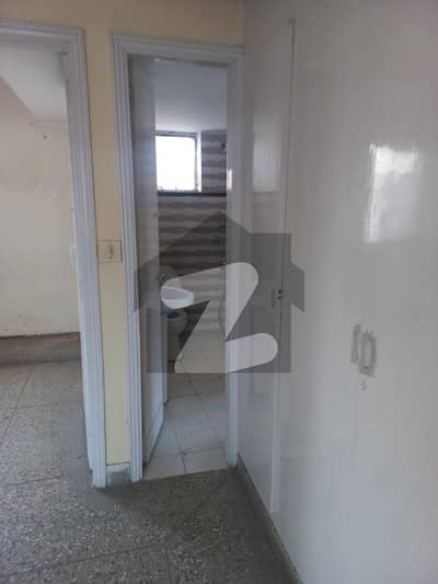G10LOWER GROUND PORTION FOR RENT PRIME LOCTION