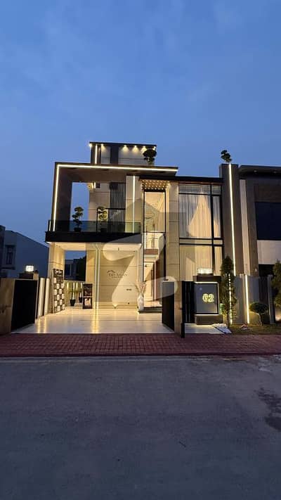 8 Marla House Available For Sale In Safari Villas Sector B Bahria Town Lahore