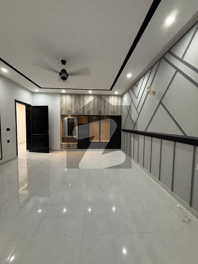 10 Marla Lower Portion For Rent in IEP Engineers Town Lahore | Demand 60,000 | Prime Location | Best Deal