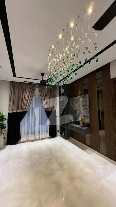 8 Marla Used House Available For Sale In Umar Block Sector B Bahria Town Lahore