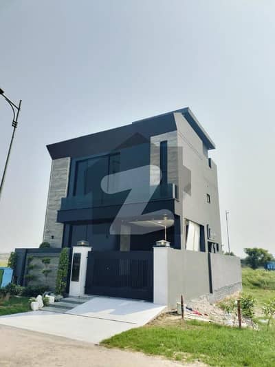 BEAUTIFULL BRAND NEW HOUSE FOR RENT IN DHA LAHORE