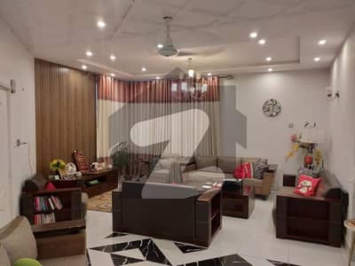 ڈی ایچ اے فیز 3 ڈیفنس (ڈی ایچ اے),لاہور میں 4 کمروں کا 1 کنال مکان 2.4 لاکھ میں کرایہ پر دستیاب ہے۔