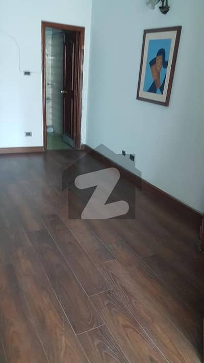 10 Marla Town House for Rent in Gulberg 3 Ideal for Silent Office