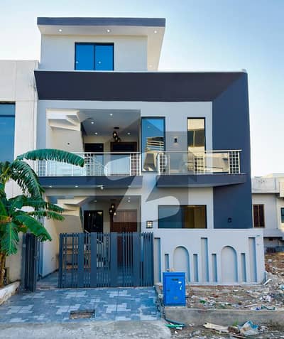 ایم پی سی ایچ ایس - بلاک سی 1 ایم پی سی ایچ ایس ۔ ملٹی گارڈنز,بی ۔ 17,اسلام آباد میں 4 کمروں کا 5 مرلہ مکان 2.5 کروڑ میں برائے فروخت۔ ایم پی سی ایچ ایس - بلاک سی 1 ایم پی سی ایچ ایس ۔ ملٹی گارڈنز,بی ۔ 17,اسلام آباد میں 4 کمروں کا 5 مرلہ مکان 2.5 کروڑ میں برائے فروخت۔