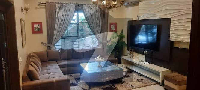 1 Kanal Beautiful Ground Floor Available For Rent Near All Facilities