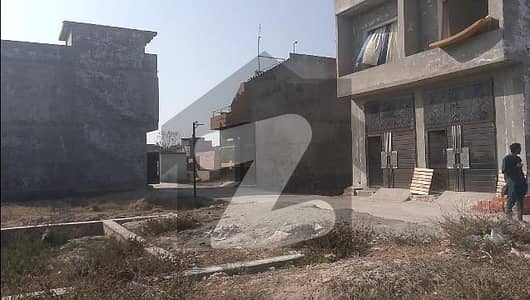 2 Marla plot for sale few steps from New defence road and few steps from 200ft road near Ferozepur road gajjumate Lahore