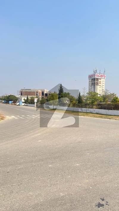 DHA Phase 8 Block W, 70ft road Hot deal!