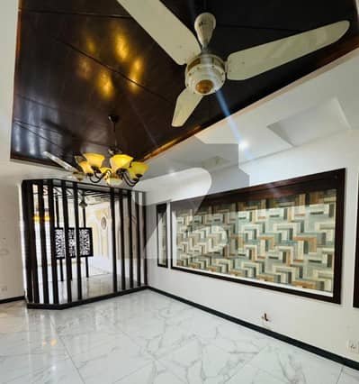 10 Marla House Available Available For Sale In Bahria Town Phase 3 .