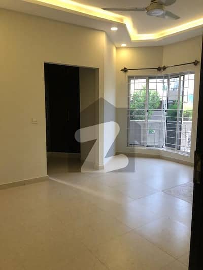 15 Marla Ground + Besment For Rent In Bahria Town Phase 4