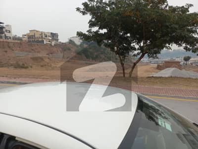 Corner Plot (280 Lac) For Sale