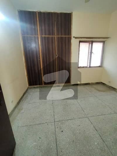 جی ۔ 11/4 جی ۔ 11,اسلام آباد میں 2 کمروں کا 3 مرلہ فلیٹ 50.0 ہزار میں کرایہ پر دستیاب ہے۔