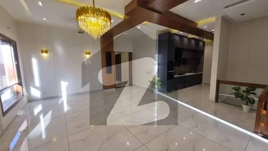 BUNGALOW FOR SELL   DHA PHASE 8