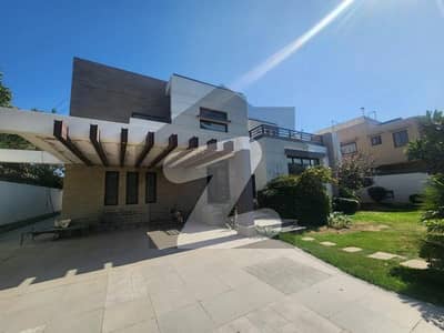 1000 yards Excellent Condition West Open Bungalow For Rent Dha Phase 6 Near Club Park Only Good Profile