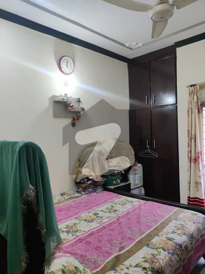 ایڈن بولیوارڈ ہاؤسنگ سکیم کالج روڈ,لاہور میں 1 کمرے کا 5 مرلہ زیریں پورشن 40.0 ہزار میں کرایہ پر دستیاب ہے۔