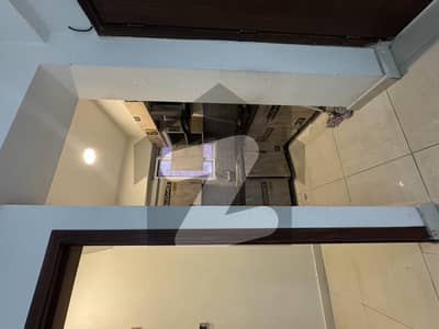 ڈیفینس ایگزیکٹو اپارٹمنٹس ڈی ایچ اے ڈیفینس فیز 2,ڈی ایچ اے ڈیفینس,اسلام آباد میں 2 کمروں کا 4 مرلہ فلیٹ 40.0 ہزار میں کرایہ پر دستیاب ہے۔