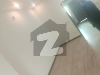 فارمانئیٹس ہاؤسنگ سکیم لاہور میں 3 کمروں کا 5 مرلہ مکان 1.75 کروڑ میں برائے فروخت۔