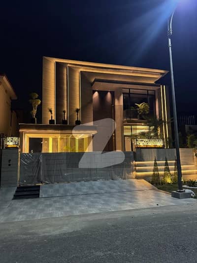 ڈی ایچ اے فیز 6 - بلاک ایم فیز 6,ڈیفنس (ڈی ایچ اے),لاہور میں 5 کمروں کا 1 کنال مکان 8.13 کروڑ میں برائے فروخت۔