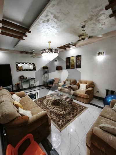 گلشنِ اقبال - بلاک 1 گلشنِ اقبال,گلشنِ اقبال ٹاؤن,کراچی میں 5 کمروں کا 10 مرلہ مکان 6.5 کروڑ میں برائے فروخت۔