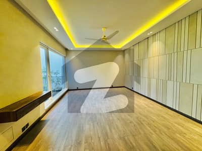 ڈی ایچ اے ڈیفینس فیز 2 ڈی ایچ اے ڈیفینس,اسلام آباد میں 6 کمروں کا 1 کنال مکان 3.0 لاکھ میں کرایہ پر دستیاب ہے۔