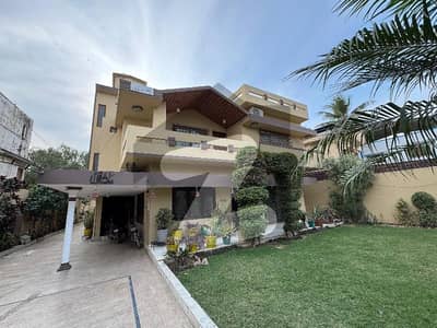 نارتھ ناظم آباد ۔ بلاک بی نارتھ ناظم آباد,کراچی میں 7 کمروں کا 1 کنال مکان 9.3 کروڑ میں برائے فروخت۔