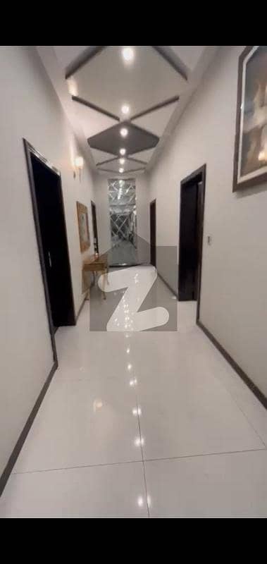 جوہر ٹاؤن لاہور میں 7 کمروں کا 1 کنال مکان 2.75 لاکھ میں کرایہ پر دستیاب ہے۔