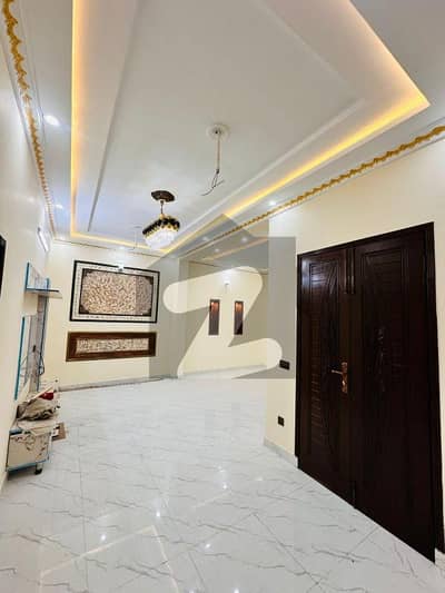 5 MARLA NEW HOUSE FOR SALE NASHEMAN IQBAL PHASE 2 COLLEGE ROAD LAHORE